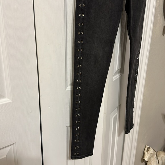 Black skinny jeans with studs - Picture 9 of 13